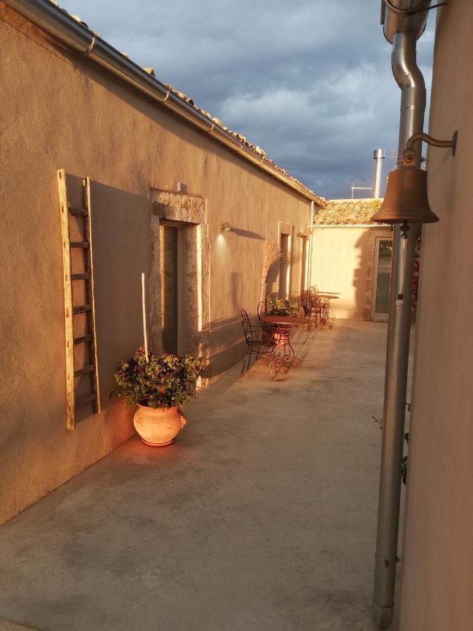Casa Giufa B&B Кьярамонте-Гульфи Экстерьер фото